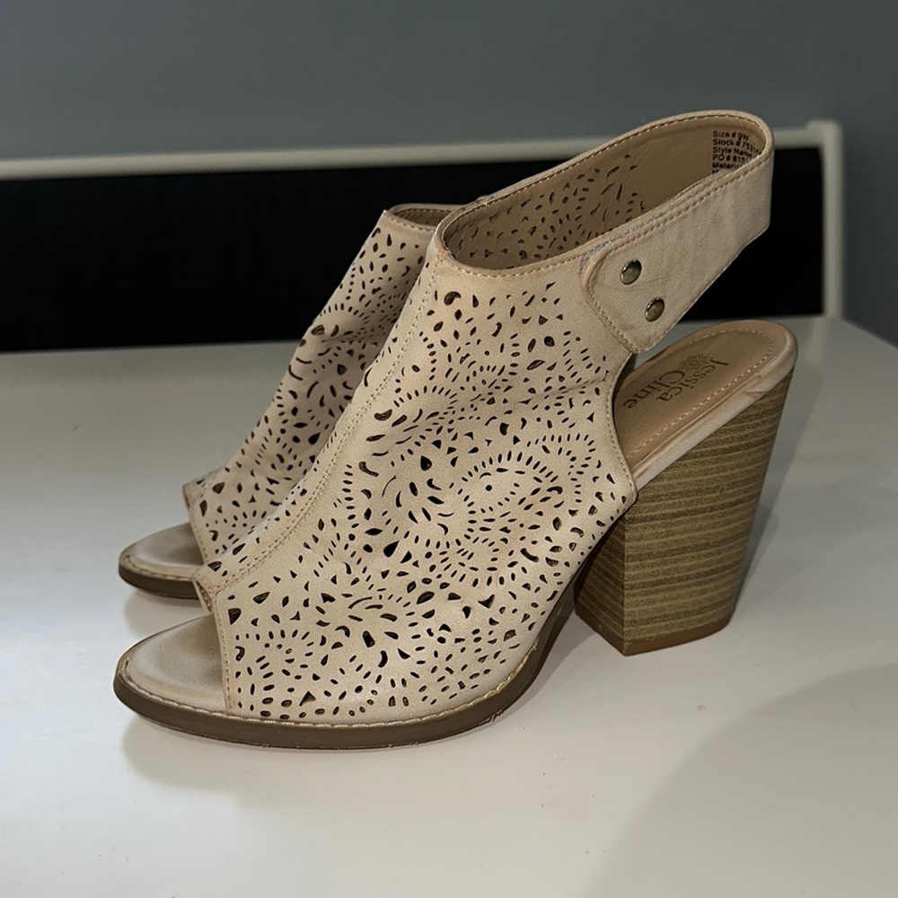 Jessica Cline style Kirra tan boots booties size 9W